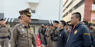 La polizia turistica di Pattaya utilizza i droni per migliorare la sicurezza durante i festeggiamenti del Capodanno 2026