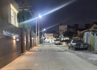 Pattaya by kunngjør midlertidig nattstenging av Chalerm Phrakiat Soi 2 for omlegging av veidekke