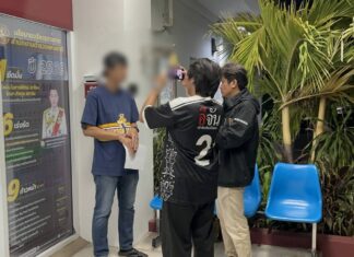 Le propriétaire d'une boulangerie de Banglamung porte plainte auprès de la police après qu'un berger local a semé la terreur parmi les villageois lors d'une virée nocturne.