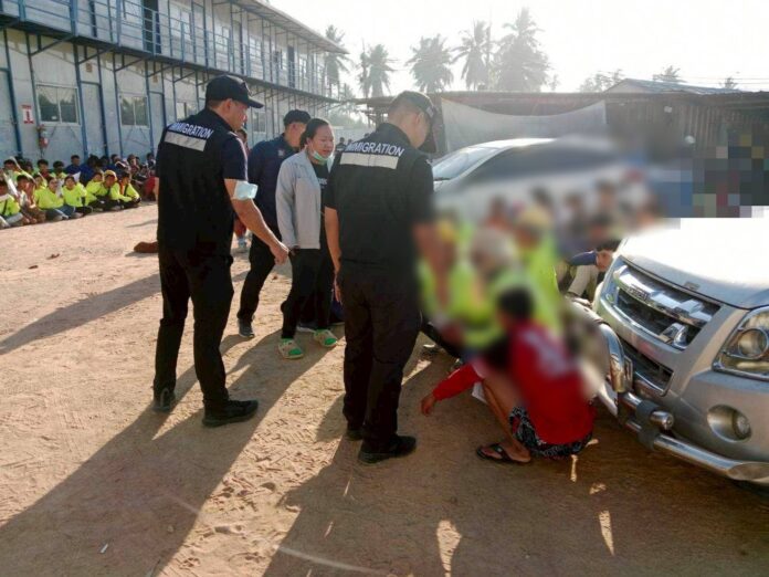 Иммиграционные власти Чонбури провели рейды на двух объектах, один из которых рядом с Паттайей, и обнаружили почти 200 нелегальных мигрантских работников