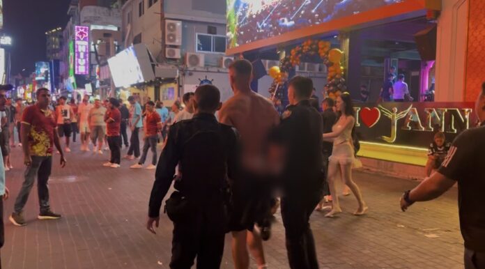 Британский турист арестован после того, как якобы ударил водителя такси Bolt в Паттайе из-за спора о платеже