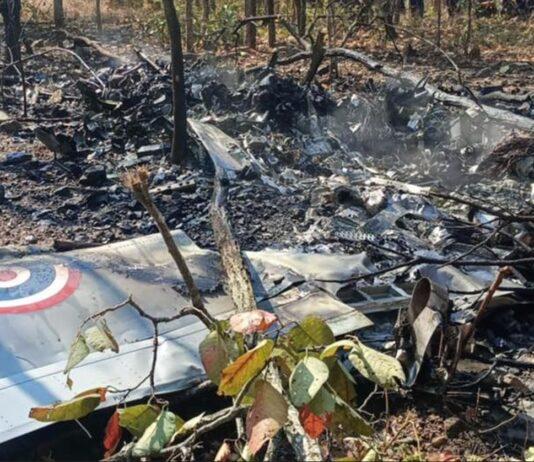 태국 공군 항공기가 치앙마이에서 추락해 태국 공군 소속 2명이 사망했습니다.