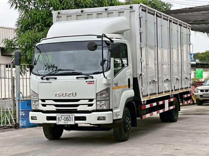 Вам нужно отправить предметы или товары на Пхукет?