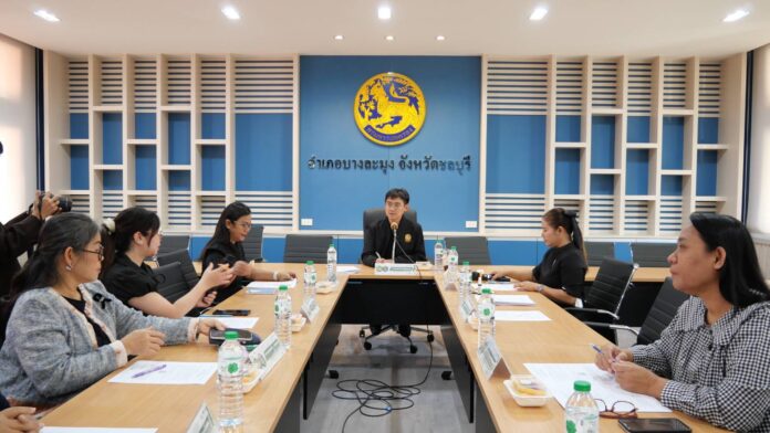 Бангламунг одобрил пять проектов Фонда развития женщин на сумму более 790,000 бат для стимулирования жизнедеятельности сообщества