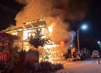 Äldre par, båda 78, undkommer förödande husbrand vid midnatt i Pattaya