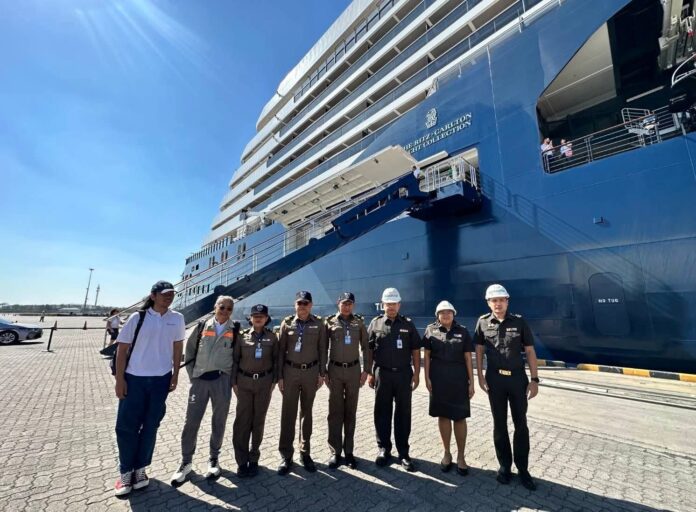 Роскошная суперяхта Luminara прибыла в порт Лаем Чабанг