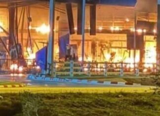 Gecoördineerde bomaanslagen gericht op 11 benzinestations in de zuidelijke grensgebieden van Thailand.