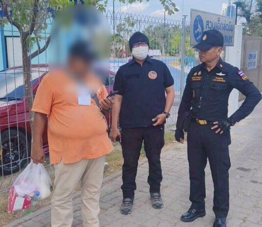 Les autorités de Sri Racha répriment les services touristiques trompeurs à l'embarcadère de Koh Loy.