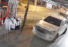 Overvåkningskamera fanger mann som stjeler dameundertøy i Sri Racha-samfunnet, noe som skaper frykt blant beboerne.