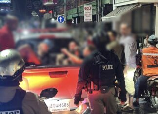 Американский турист потерял сознание в результате драки на улице в Паттайе рано утром, устроенной тремя британскими туристами.