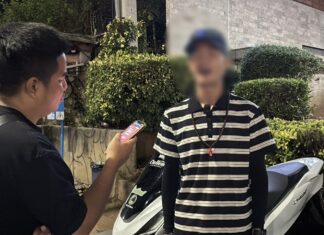 Wirtualna kłótnia o 20 bahtów między kierowcą taksówki motocyklowej z aplikacji mobilnej w Pattayi a dwoma rosyjskimi turystami wywołuje mieszane uczucia w sieci