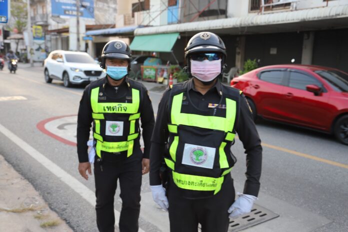 Муниципалитет Takhian Tia продолжает усилия по управлению дорожным движением в часы пик для снижения загруженности на маршруте Takhian Tia–Rong Po