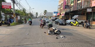 Dashcam Captures Moment Sedan Makes Illegal U-Turn in Sri Racha, Blocking Road and Causing Motorcycle Crash with Two Young Students Injured