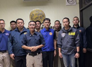 L'unité des opérations spéciales du Département de l'administration provinciale a mené un raid contre un bar karaoké et un magasin de cannabis illégaux à Naklua, soupçonnés d'exploiter une jeune fille de 16 ans à des fins de prostitution.