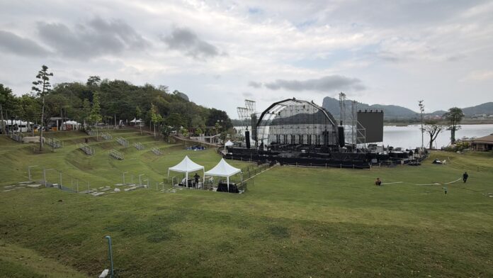 Тан Пхасакорннати запускает One Chichan как новое фестивальное направление Таиланда в Khao Chi Chan рядом с Паттайей