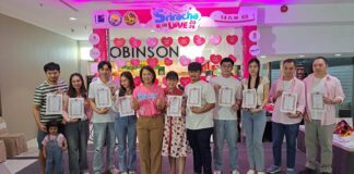 Sriracha District ja Pacific Park Mall isännöivät suurta ystävänpäivän juhlaa ja joukkoavioliittojen rekisteröintejä