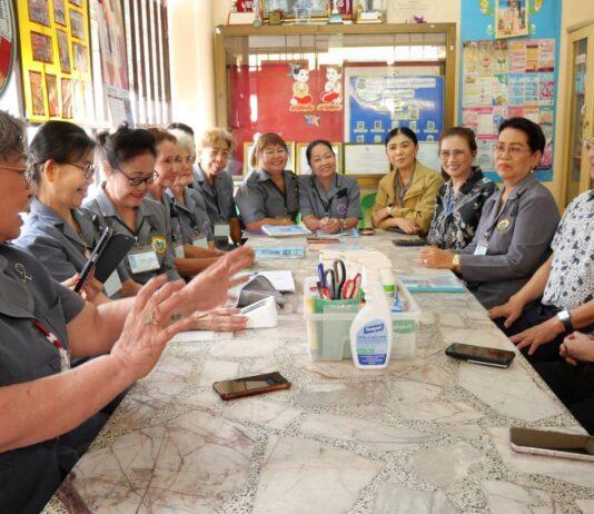 Pattaya Mayor Visits Community Health Volunteers in Roi Lang, Calls for New Volunteers to Boost Public Health Efforts