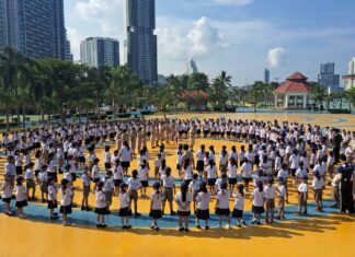 Ученики школы Шри Рача объединились, чтобы проверить свои физические навыки в рамках скаутской программы.