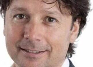 世界的オンラインファッション小売業者ASOSの英国人共同創業者がパタヤのコンドミニアムで転落死