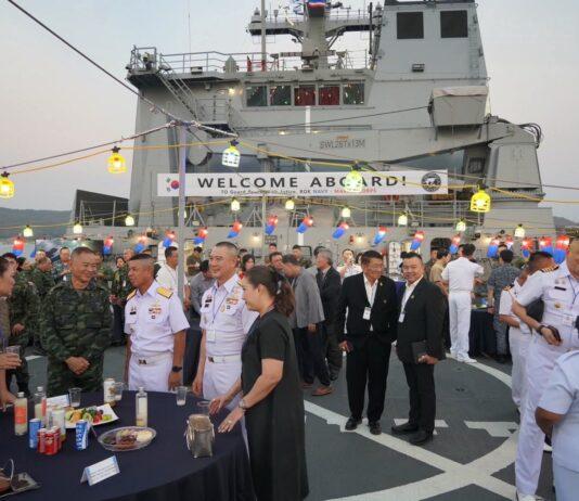 Den thailandske marinesjefen styrker båndene med den sørkoreanske marinen under Cobra Gold 2026-mottakelsen om bord på ROKS Nojeokbong