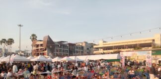 Ярмарка кальмаров в Паттайе 2026 имела огромный успех на пляже Джомтьен.