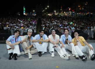 Tour fotografico: la seconda settimana del Pattaya Music Festival sulla spiaggia di Jomtien attira migliaia di fan.