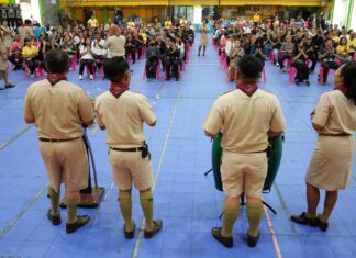 El gobernador de Chonburi inaugura un campamento de entrenamiento para scouts en Banglamung para fortalecer la resiliencia y la seguridad de la comunidad.