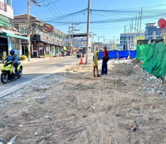 Pattaya City versnelt de herinrichting van de openbare ruimte om de Phra Prathanimit-weg te verbreden.