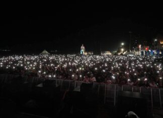 Miljontals thailändare förväntas delta i Earth Hour ikväll genom att släcka lamporna i en timme.