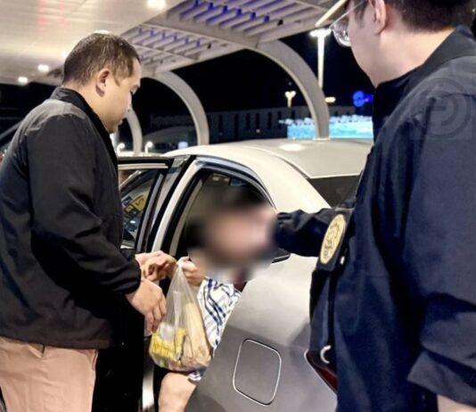 インドネシアの逃亡犯がプーケットで10万米ドルの仮想通貨ロマンス詐欺の容疑で逮捕される