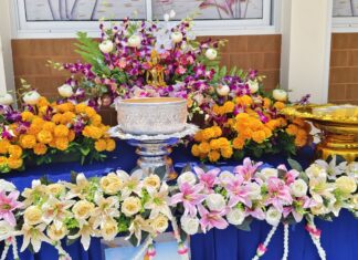 Takhian Tia Subdistrict Municipality Holds Buddha Bathing Ceremony to Preserve Songkran Traditions and Bring Auspiciousness for Thai New Year