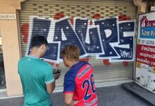 CCTV Captures Clear Footage of Two Foreign Vandals Spray-Painting Pet Food Shop Door in Pattaya
