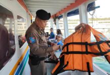 Pattaya Tourist Police Prioritize Tourist Safety on Boat Trips to Koh Larn Ahead of Busy Songkran Period