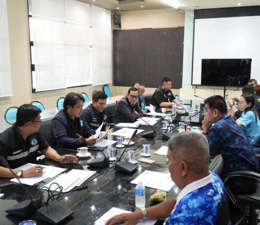 Pattaya Deputy Mayor Chairs Weekly Administration Meeting to Enhance City Order and Songkran Preparedness