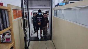 Pattaya Police Officer Who Allegedly Murdered Cannabis Shop Owner on Walking Street While Drunk Denies Charges, Faces Initial Court Appearance