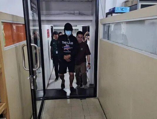 Pattaya Police Officer Who Allegedly Murdered Cannabis Shop Owner on Walking Street While Drunk Denies Charges, Faces Initial Court Appearance
