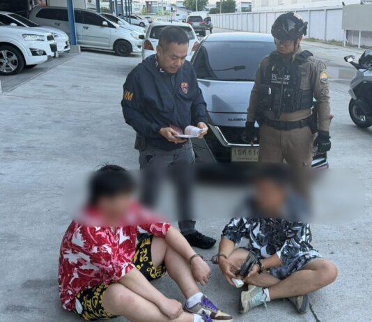 Två kinesiska turister gripna i Bangkok för rån i guldaffär i Korat