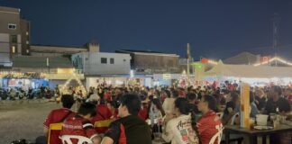 Футбольные болельщики стекаются в Паттайю на захватывающую победу «Манчестер Юнайтед» над «Ливерпулем» со счетом 3:2.