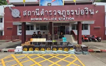 La police de Chonburi saisit des cigarettes chinoises de contrebande d'une valeur de plus de 1.5 million de bahts et arrête un suspect chinois.