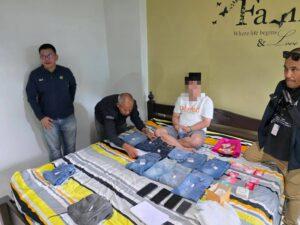 Police Bust Online Drug Ring in Chonburi: Methamphetamine Was Hidden in Jeans for Nationwide Delivery