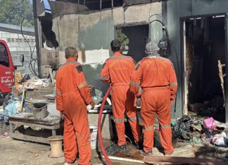 Пожар почти полностью уничтожил ряд сдаваемых в аренду комнат недалеко от Паттайи, а газохранилище, расположенное всего в нескольких метрах, избежало возгорания.