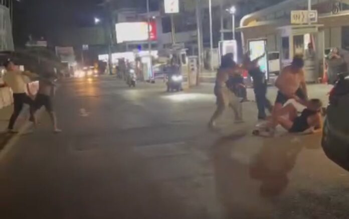 Полиция Паттайи расследует массовую драку с участием иностранцев и тайцев на пристани Бали Хай, женщина, похоже, была умышленно сбита автомобилем