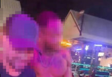 Ausländer wegen angeblicher Tierquälerei angeklagt, nachdem er in der Jomtien Bar-Gegend ein Affenbaby in eine Hose gestopft haben soll.