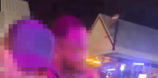 Ausländer wegen angeblicher Tierquälerei angeklagt, nachdem er in der Jomtien Bar-Gegend ein Affenbaby in eine Hose gestopft haben soll.