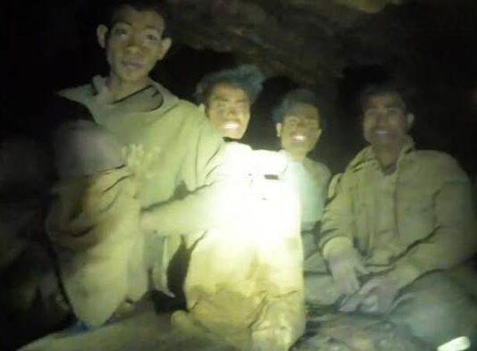 Durchbruch bei Höhlenrettung in Laos: Ein Dorfbewohner wurde nach über einer Woche in überfluteter Höhle befreit; die Operation wird unter Beteiligung thailändischer Rettungsteams fortgesetzt.