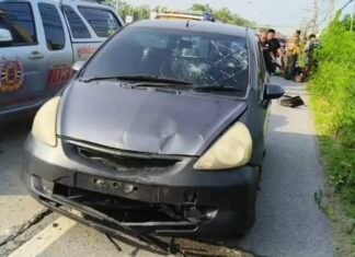 Een 42-jarige vrouw uit Saraburi reed opzettelijk met haar auto in op haar partner op de Phahon Yothin Road en trapte vervolgens in zijn gezicht, met fatale gevolgen.