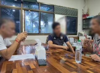 Thailändische Polizei befragt Schießausbilder und Marineoffizier wegen mutmaßlichen Verkaufs von M4-Gewehren an chinesischen Verdächtigen, der in der Nähe von Pattaya mit einem großen Waffenlager gefunden wurde.