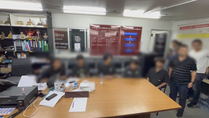Полиция арестовала банду из Мьянмы в Паттайе по делу о нападении и ограблении группы, подозреваемые утверждают, что тайский юноша начал инцидент с угрозой пистолетом