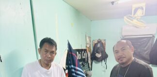 Chonburi-politiet arresterer britisk statsborger, thailandsk kvinne og våpenselger i nærheten av Pattaya i narkotika- og våpenattentat.