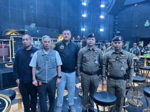 Pattaya Police and DSI Raid Indian Night Club in Walking Street Area for Allegedly Operating Without License